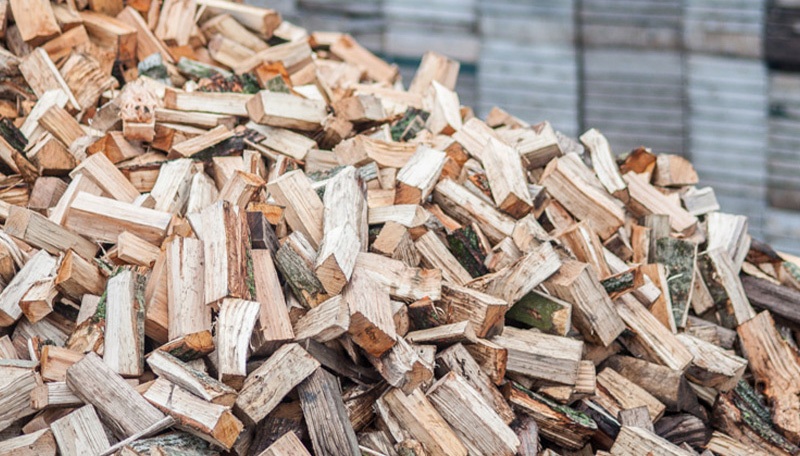 De ideale stookmix brandhout voor eidere mooie houtkachel bij Van den Akker